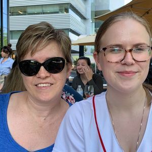 Meet your Posher, Leanne